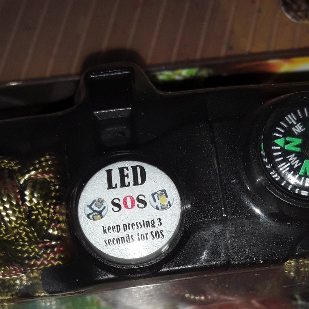 Survival Bracelets w/LED light SOS Compass Tools - Picture 2 of 5